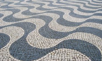 Entre les pavés portugais, une pièce d'un centime peut valoir plus de 50 000 €