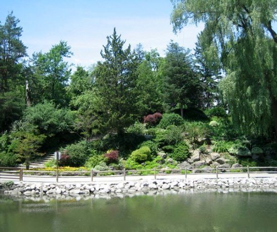 Toronto : Edwards Gardens